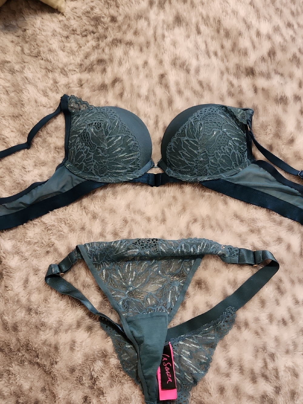 La SENZA Teal Lace Push-Up Bra & Lace Thong Set